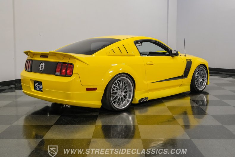 2005 Ford Mustang 12