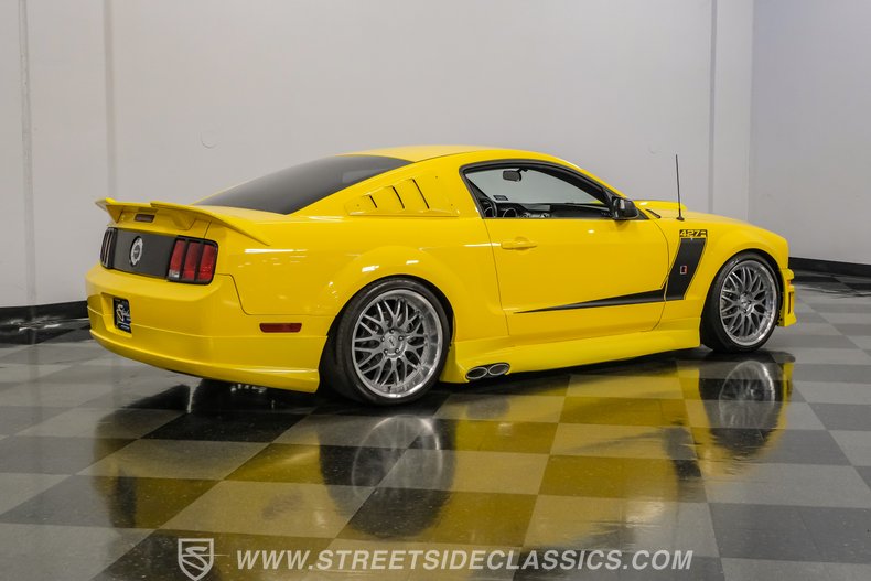 2005 Ford Mustang 13