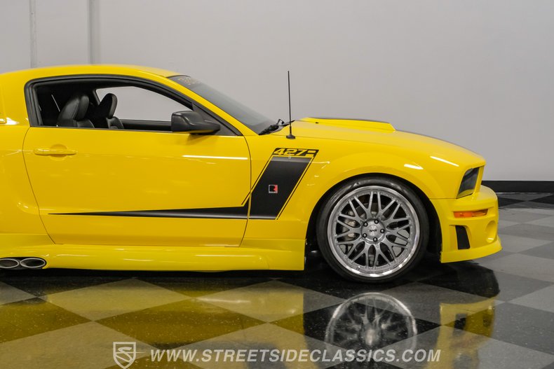 2005 Ford Mustang 30