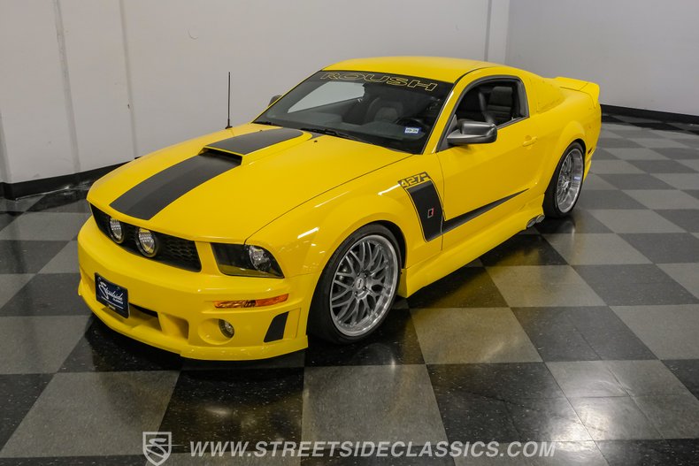 2005 Ford Mustang 35