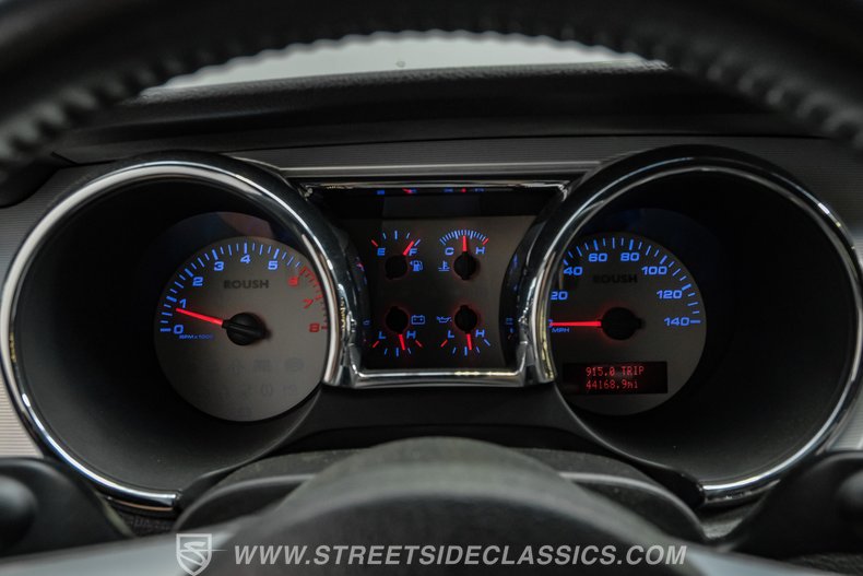 2005 Ford Mustang 46