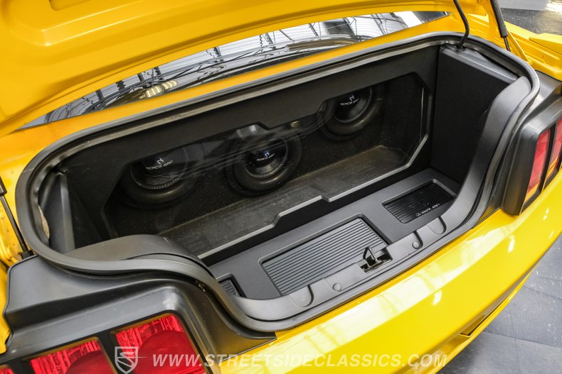 2005 Ford Mustang 80