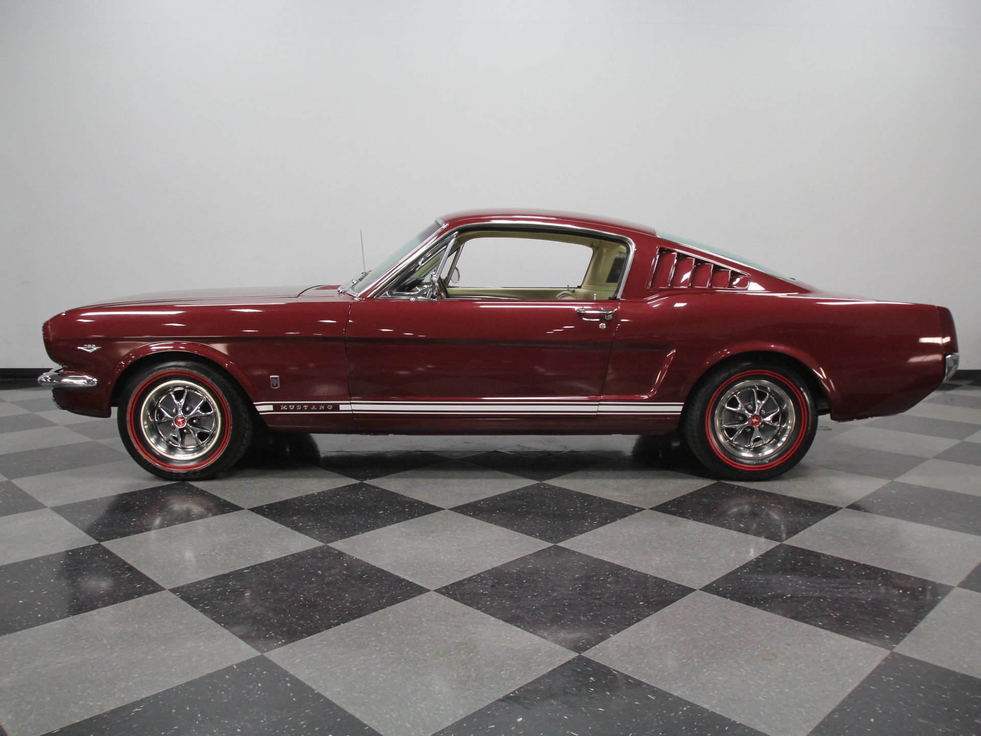 1965 ford mustang gt fastback