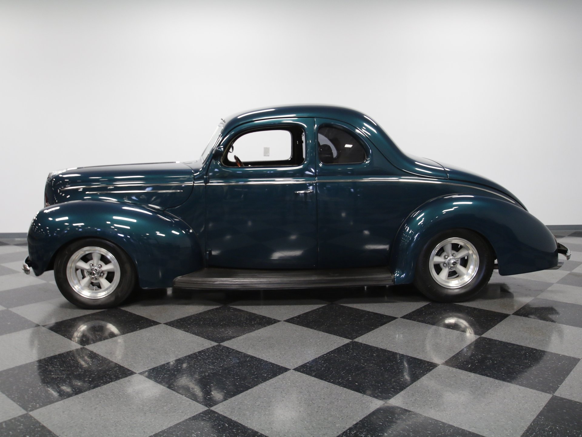 1939 ford deluxe coupe