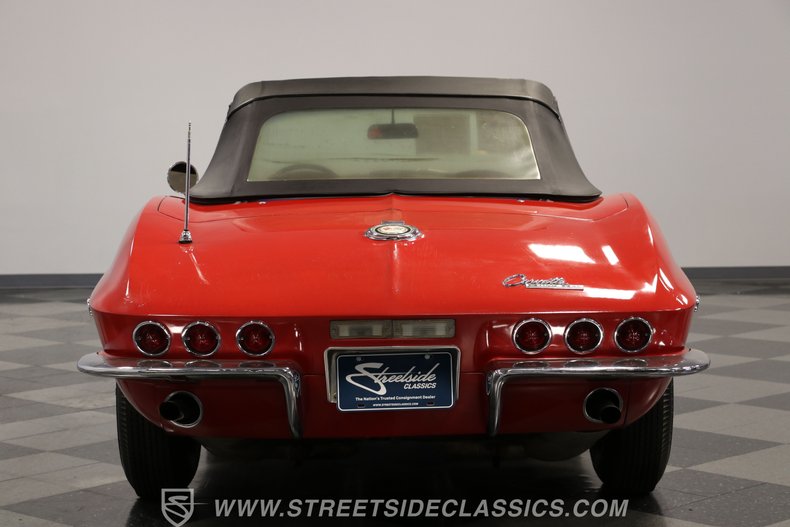 1965 Chevrolet Corvette 28