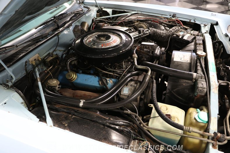 1977 Chrysler Newport 40