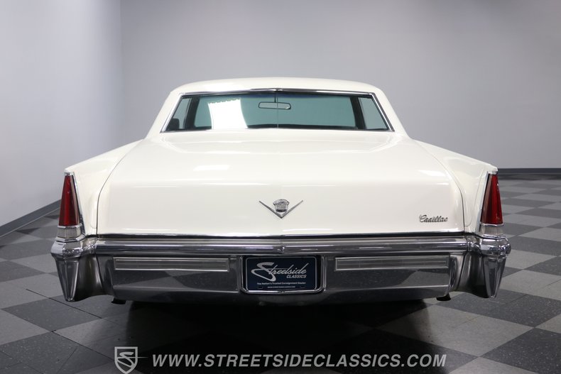 1969 Cadillac Sedan DeVille 29