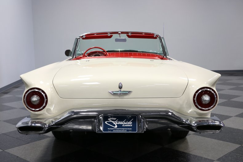 1957 Ford Thunderbird 27