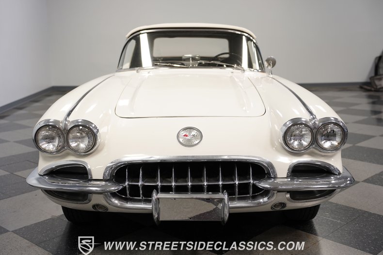 1960 Chevrolet Corvette 19