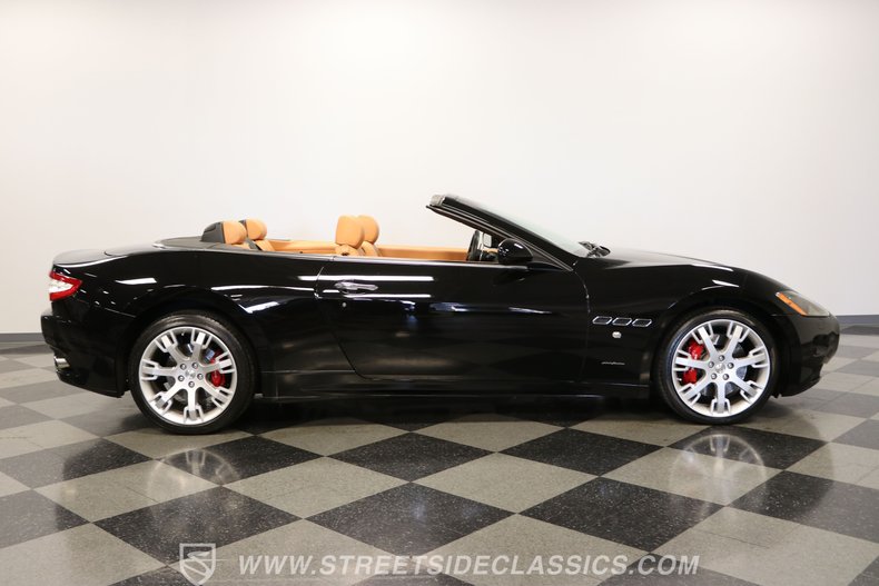 2010 Maserati Gran Turismo S Convertible 15