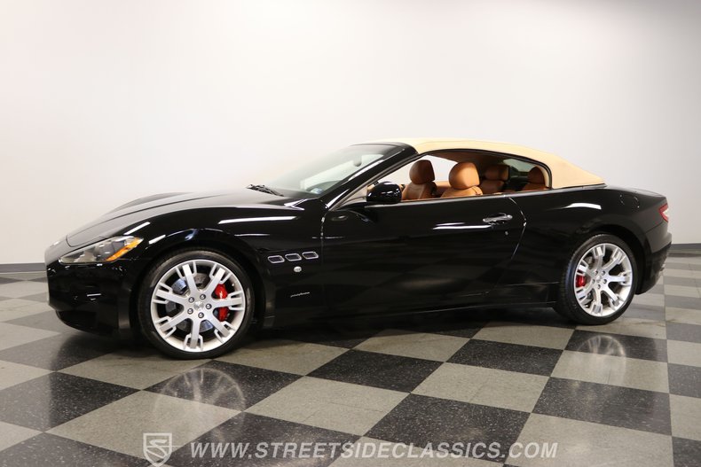 2010 Maserati Gran Turismo S Convertible 6