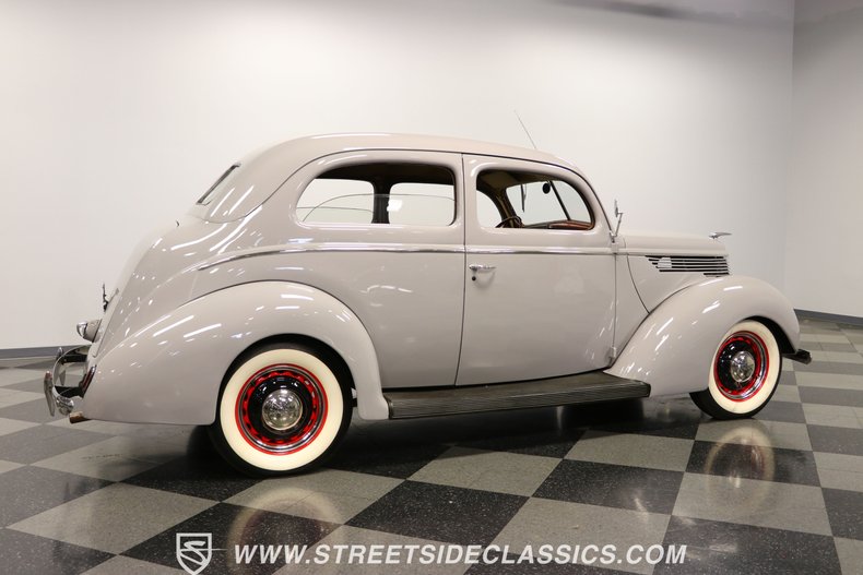 1938 Ford Tudor  14