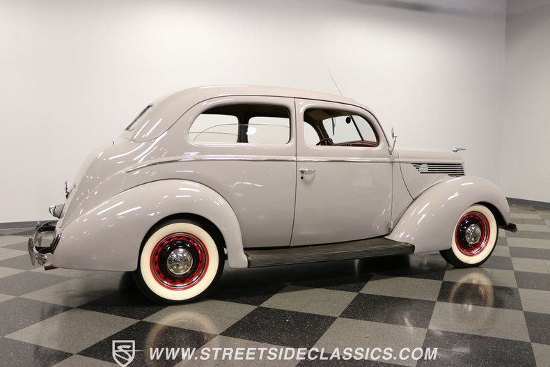 1938 Ford Tudor 14