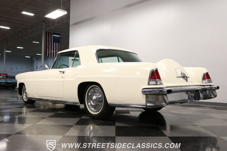 1956 Lincoln Continental 26