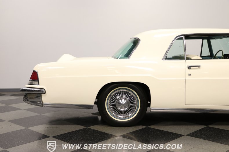 1956 Lincoln Continental 32