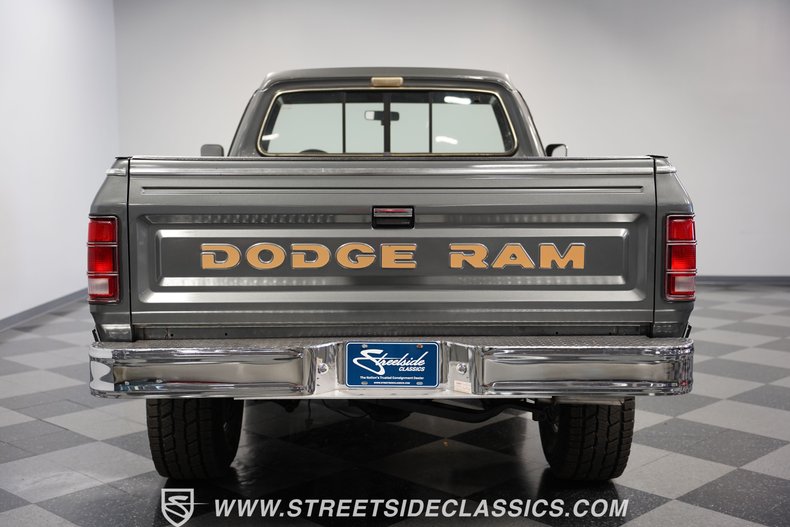 1985 Dodge D100 11