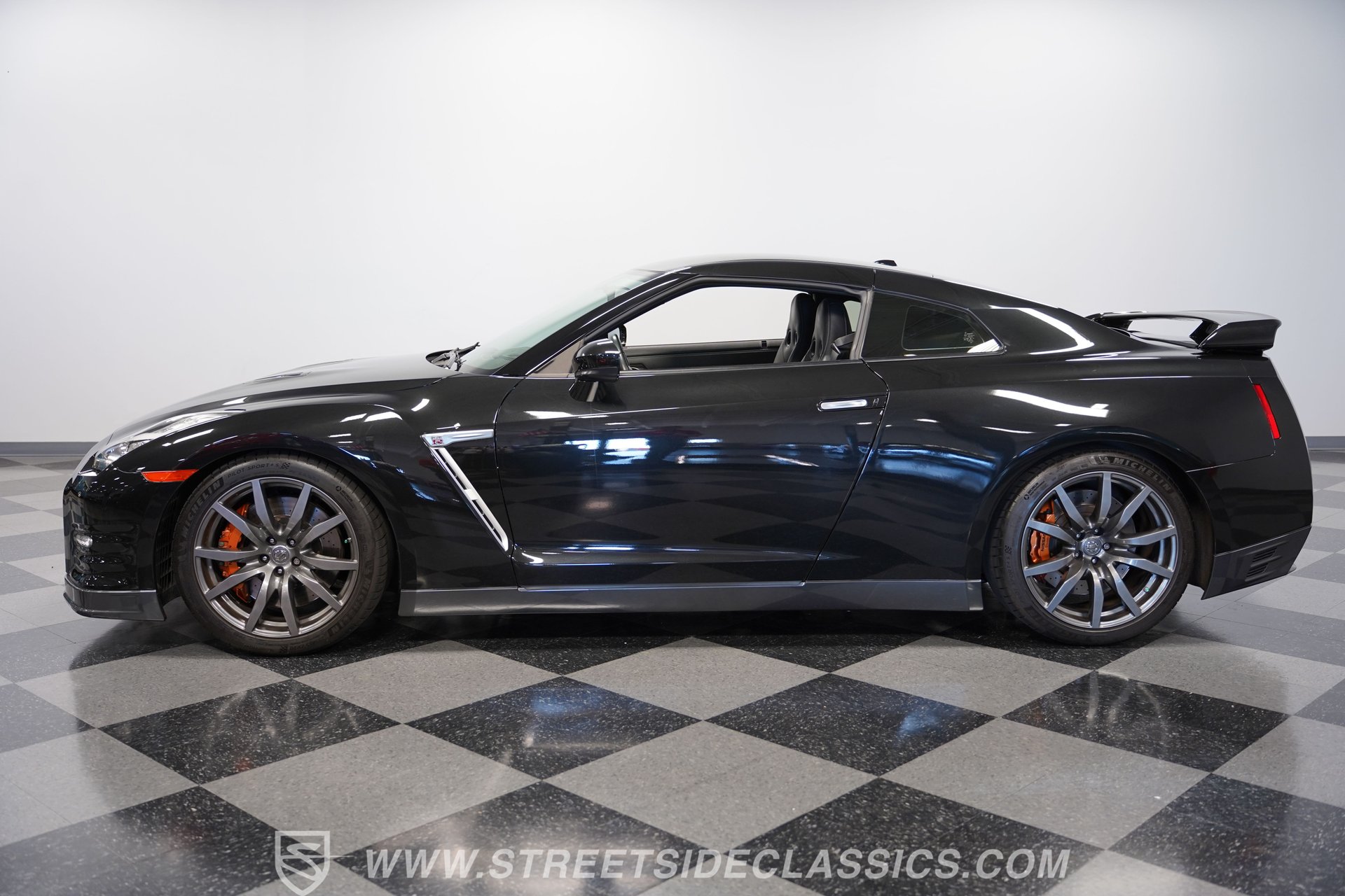 2015 Nissan GT-R | Classic Cars for Sale - Streetside Classics
