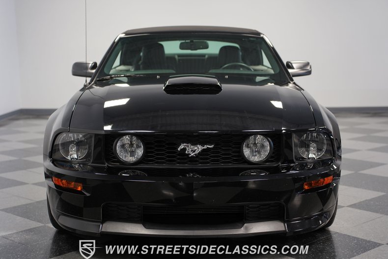2009 Ford Mustang 19