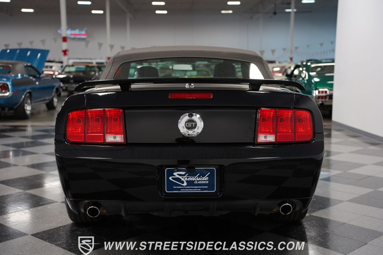 2009 Ford Mustang 10