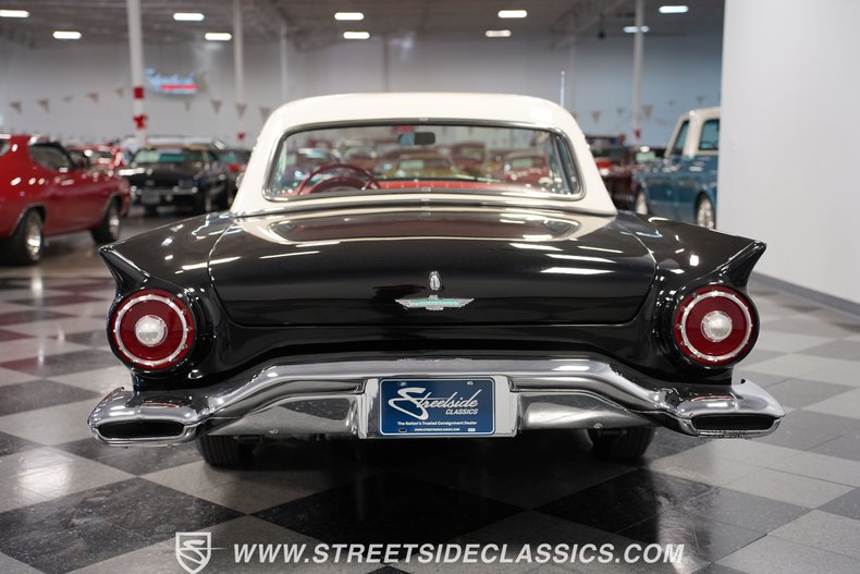 1957 Ford Thunderbird 10