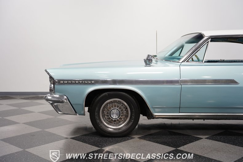 1963 Pontiac Bonneville  24