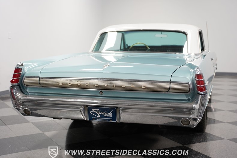 1963 Pontiac Bonneville 30