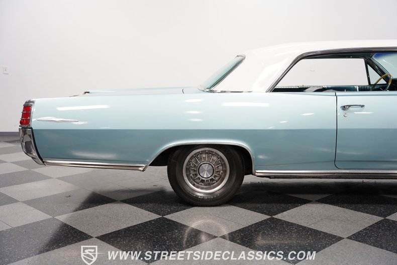 1963 Pontiac Bonneville 32