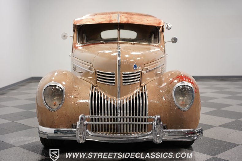 1939 Chrysler Royal 19