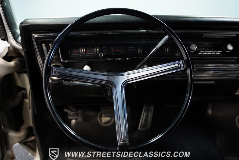 1967 Buick Riviera 43