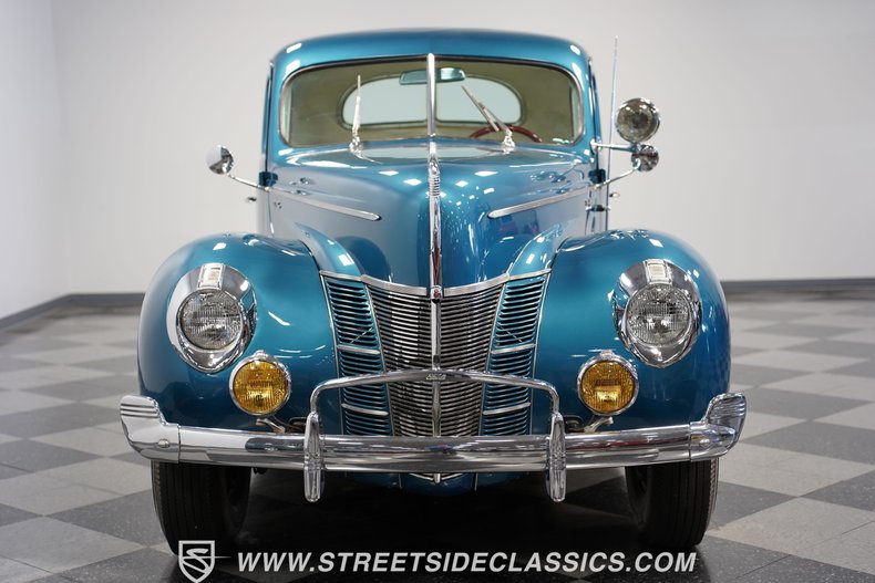1940 Ford Deluxe 19