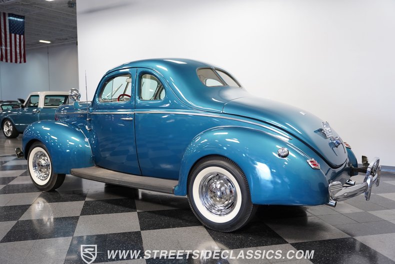 1940 Ford Deluxe 8