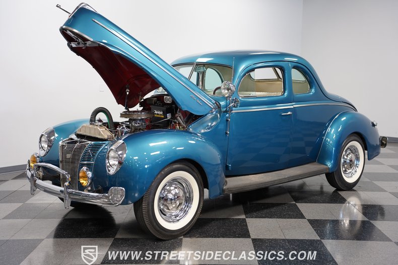 1940 Ford Deluxe 35