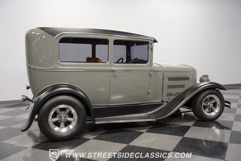 1930 Ford Model A 14