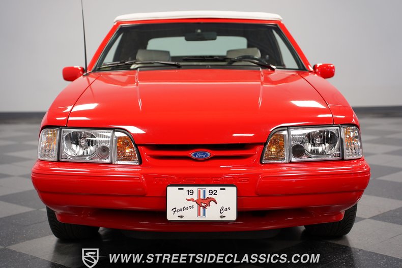 1992 Ford Mustang 19