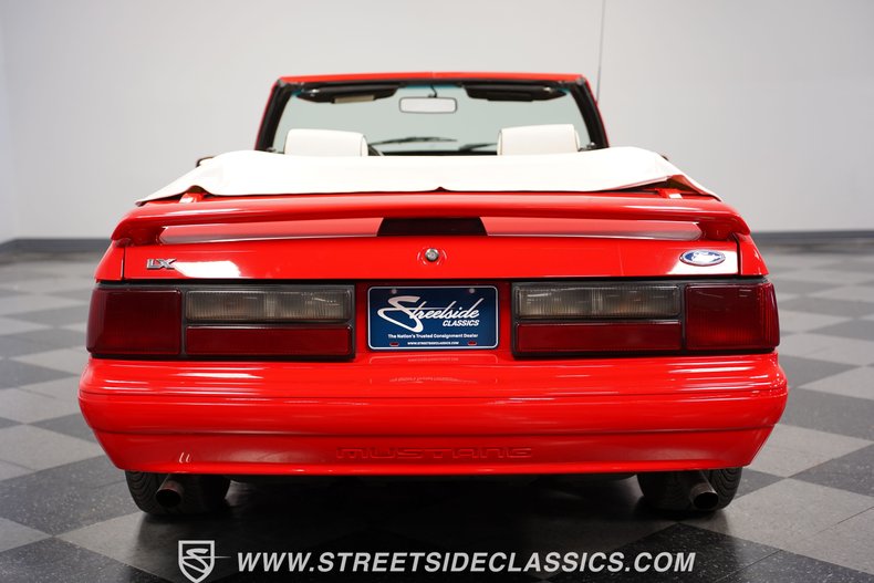 1992 Ford Mustang 27