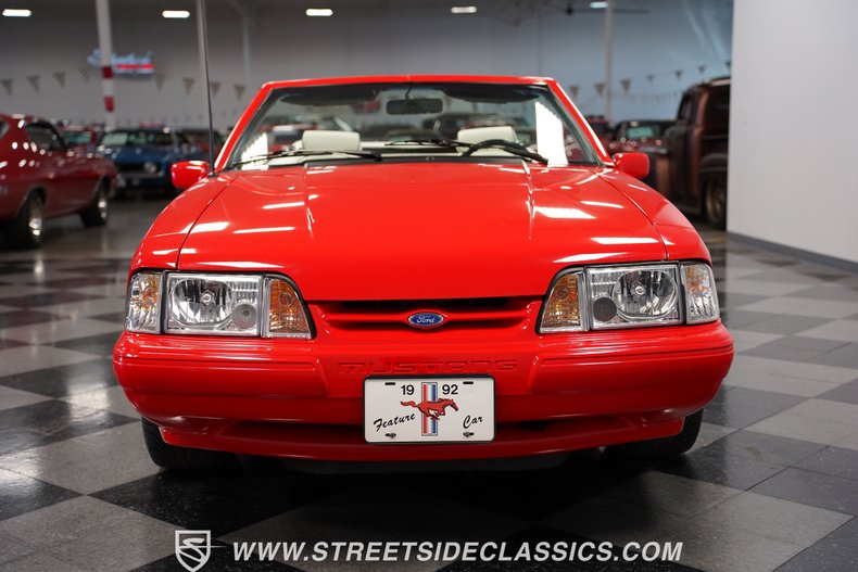 1992 Ford Mustang 18