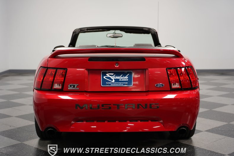 1999 Ford Mustang GT Convertible 27