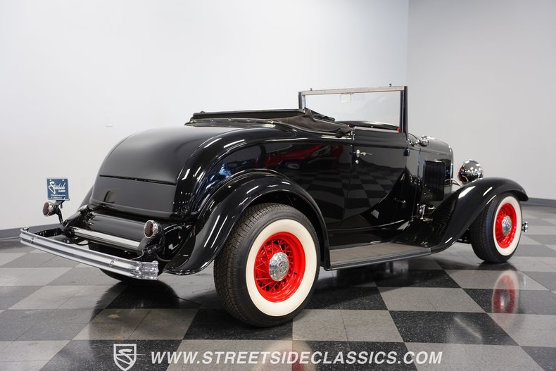 1932 Ford Cabriolet 13