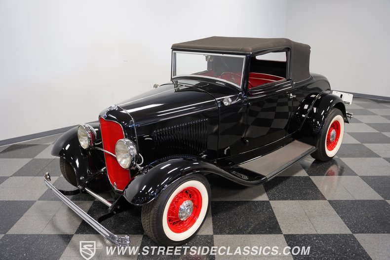 1932 Ford Cabriolet 21