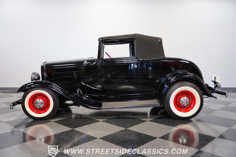 1932 Ford Cabriolet 7