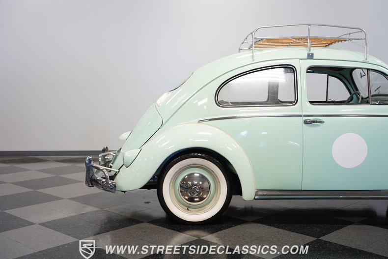 1961 Volkswagen Beetle 32