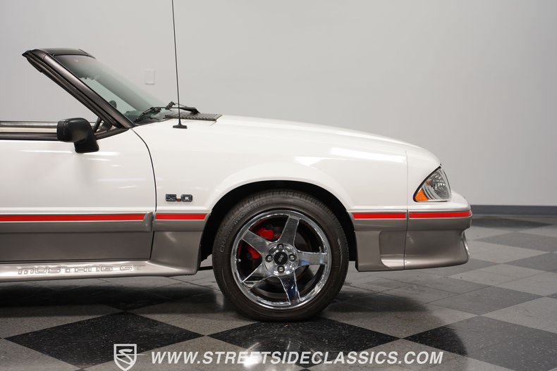 1988 Ford Mustang 33