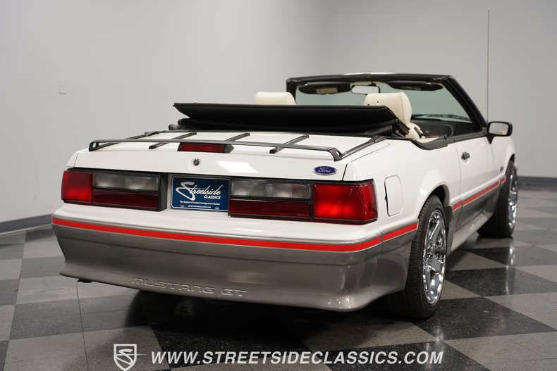 1988 Ford Mustang 12