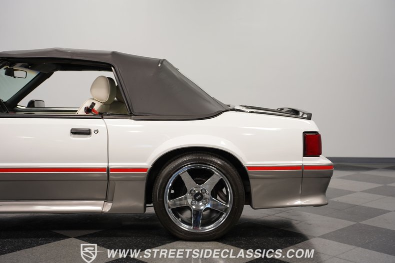 1988 Ford Mustang 25