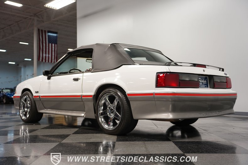1988 Ford Mustang 26