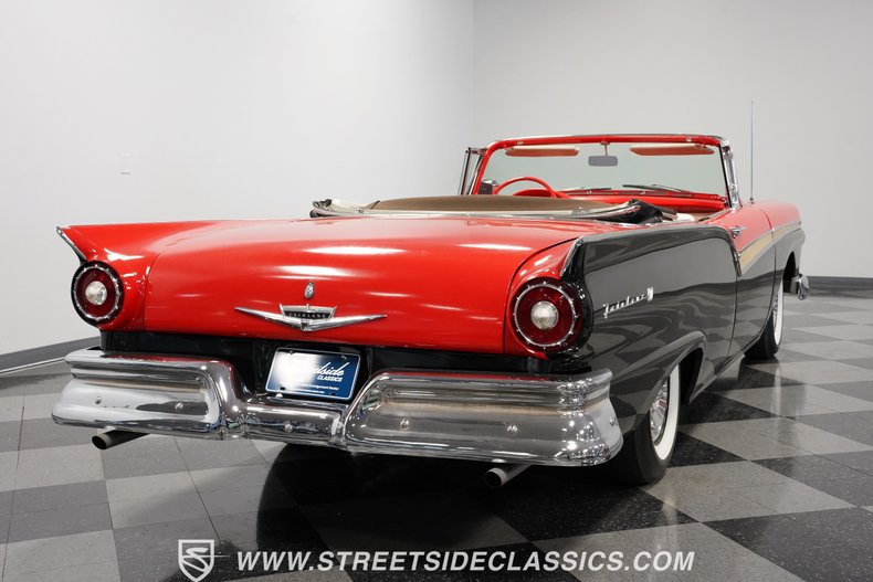 1957 Ford Fairlane 500 Sunliner Convertible 12