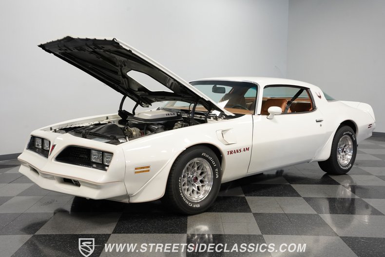 1977 Pontiac Firebird Trans Am 32