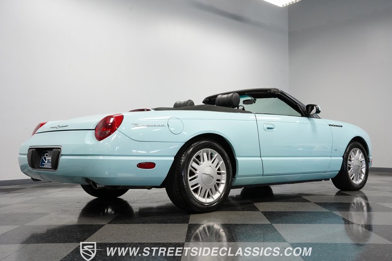 2003 Ford Thunderbird  27