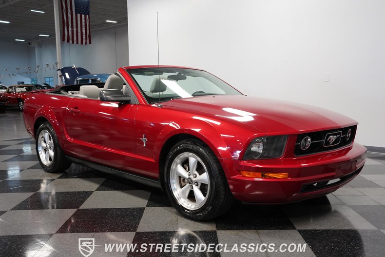 2007 Ford Mustang Convertible 16