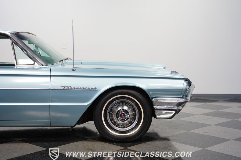 1964 Ford Thunderbird  30